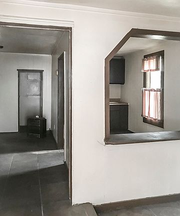 4th image of 418 Stratford Ct
