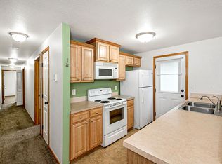 12328 SE Ash St UNIT B, Portland, OR 97233