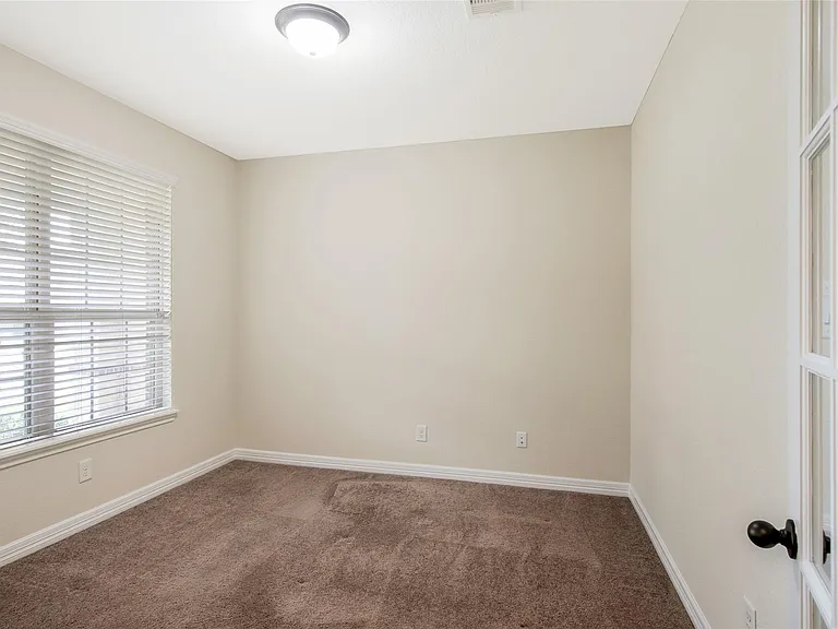 10823 Paula Bluff Ln — Photo 8