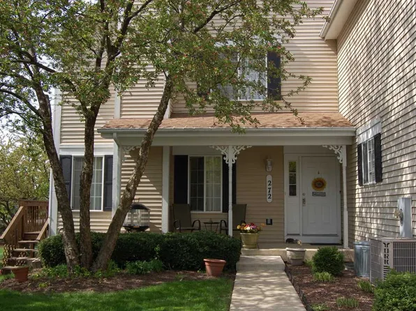 272 Sandhurst Ln, South Elgin, IL 60177