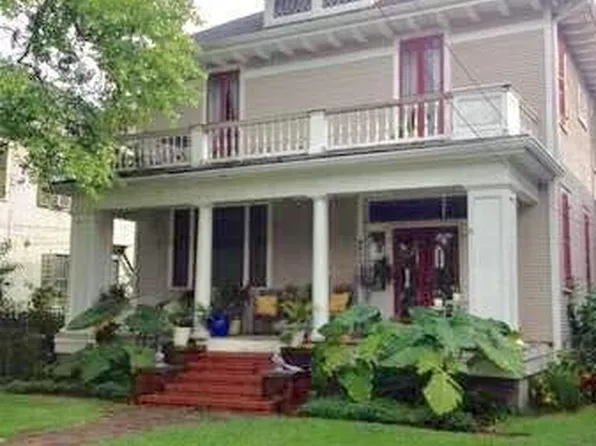 8325 Sycamore Pl, New Orleans, LA 70118