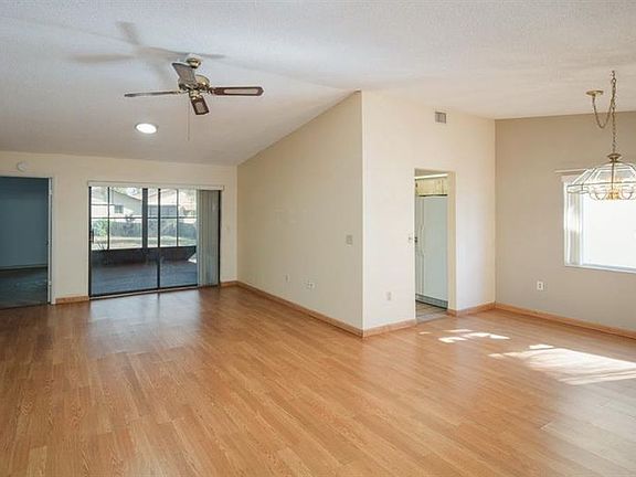 3rd image of 3945 Cypress Lndg W
