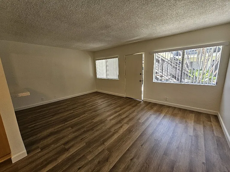 12522 Paramount Blvd #6 — Photo 11