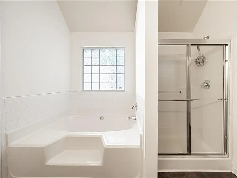 715 Moonlight Way — Photo 33