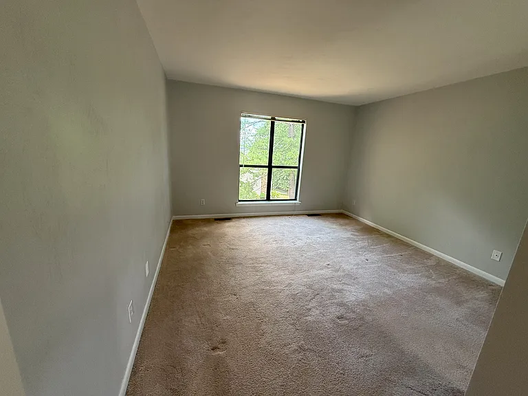 4554 Summerset Dr — Photo 7