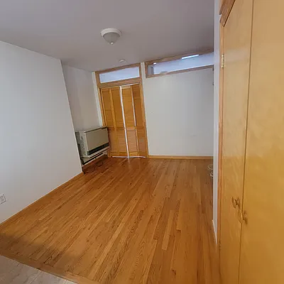 Rented by Oxford Property Group | media 9