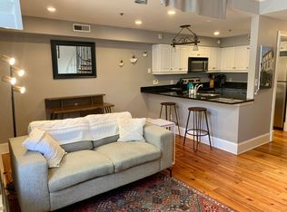 157 Calhoun St APT 201, Charleston, SC 29401