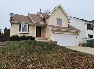 5325 Brookview Dr, West Des Moines, IA 50266