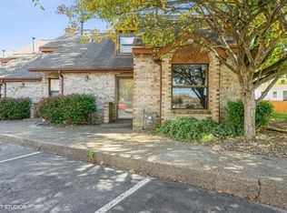 625 Chuck Gray Ct, Owensboro, KY 42303