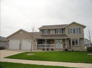 1229 Patricia Ct, Marshall, MN 56258