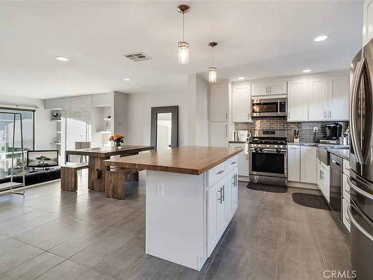 1 Land Fall Ct — Photo 11
