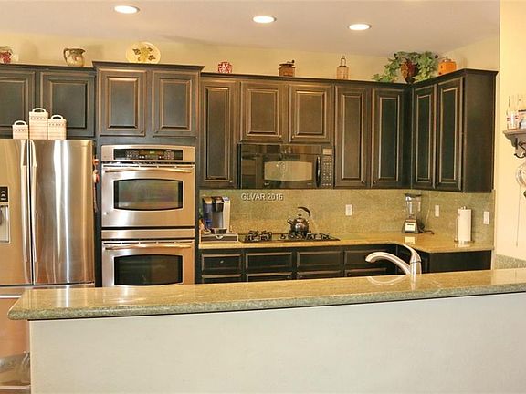 3rd image of 9025 Tuxpan St