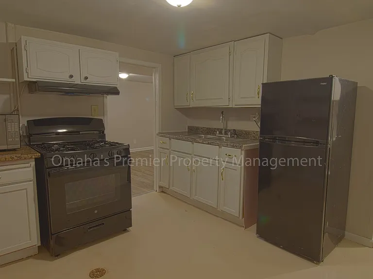 4414 Curtis Ave — Photo 5