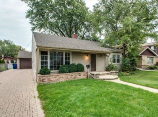9325 Menard Ave, Oak Lawn, IL 60453