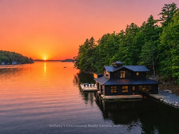 1097 Armstrong Point Rd, Muskoka Lakes, ON P0B 1J0
