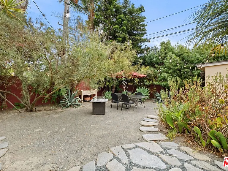 4043 Harter Ave — Photo 3