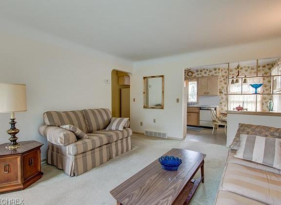 5th image of 29617 Fairway Blvd