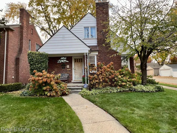 555 N York St, Dearborn, MI 48128