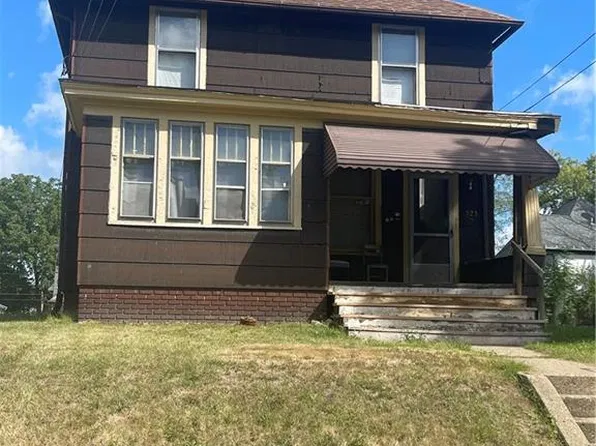 923 6th St NW, Canton, OH 44703