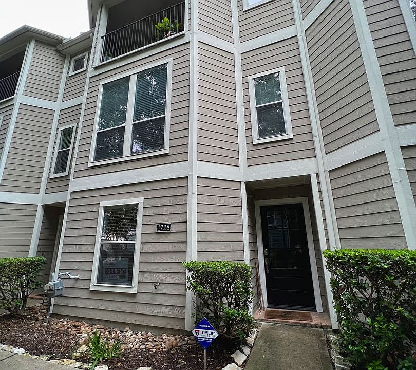 1st image of 1728 Bevis St