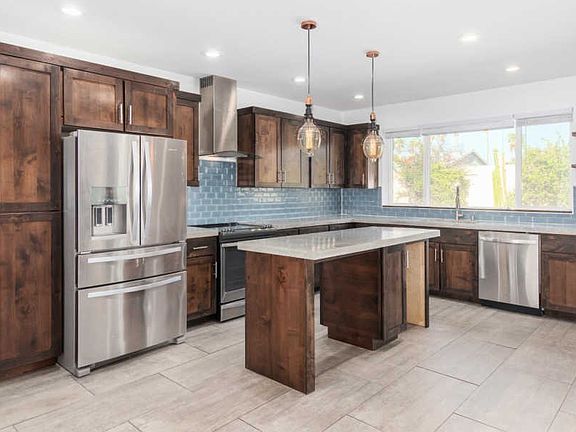 2nd image of 2402 W Peralta Cir