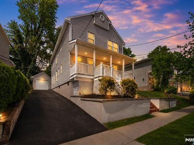 195 Van Winkle St, East Rutherford, NJ, 07073
