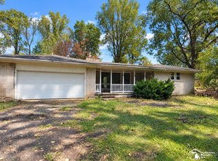 6718 Colf Rd, Carleton, MI 48117