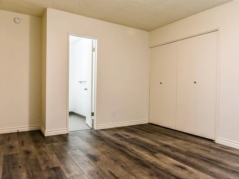 512 Griswold St #9 — Photo 12