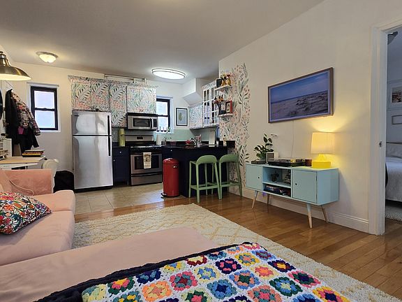 3rd image of 34 E 11th St APT 3C