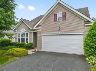 1909 Alexander Dr, Macungie, PA 18062