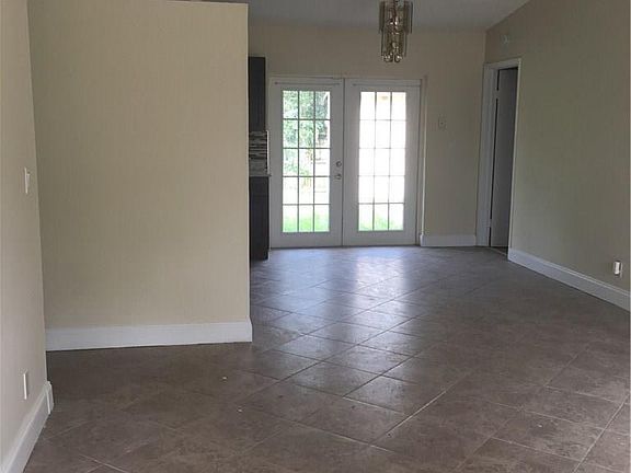5th image of 4231 SW 55th Ave