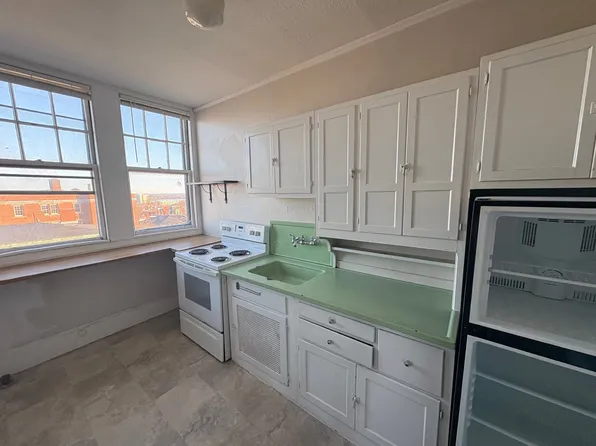 32 Deering St APT 9, Portland, ME 04101