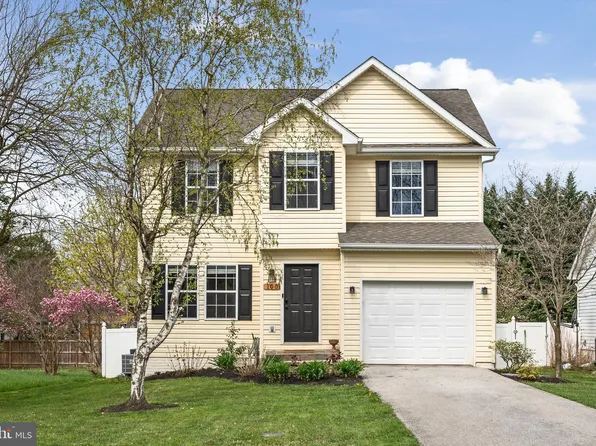 100 Belvedere Farm Ct, Charles Town, WV 25414