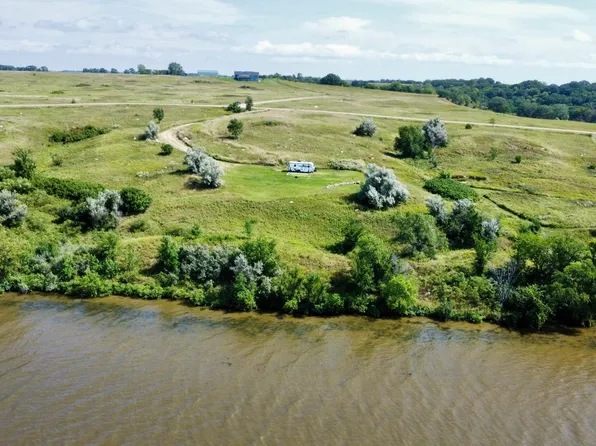 25311 Dakota Skipper Dr, Beardsley, MN 56211