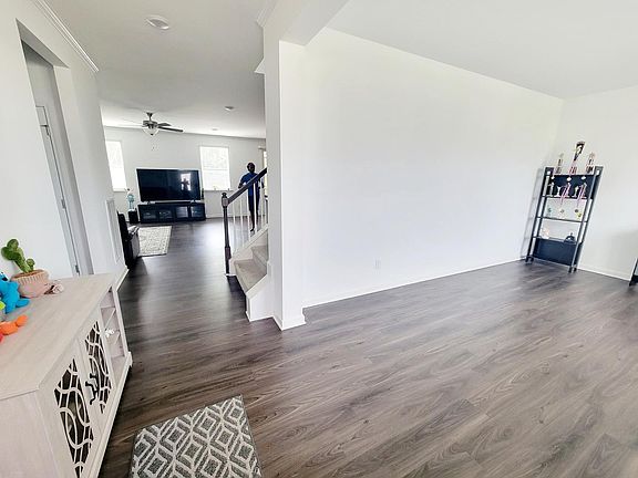 2nd image of 117 Scoville Rd