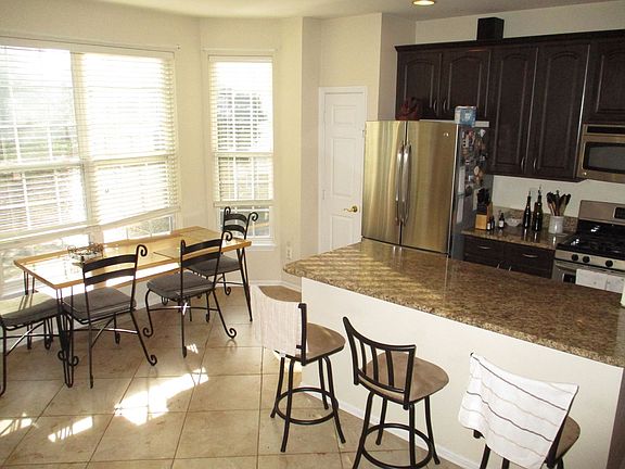 5th image of 6991 Earlston Dr
