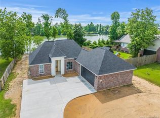 3425 Pontiac Dr, Lake Charles, LA 70605
