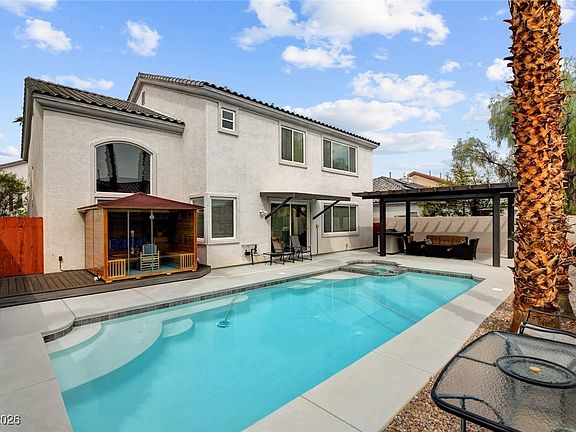 2nd image of 74 Tamarron Cliffs St