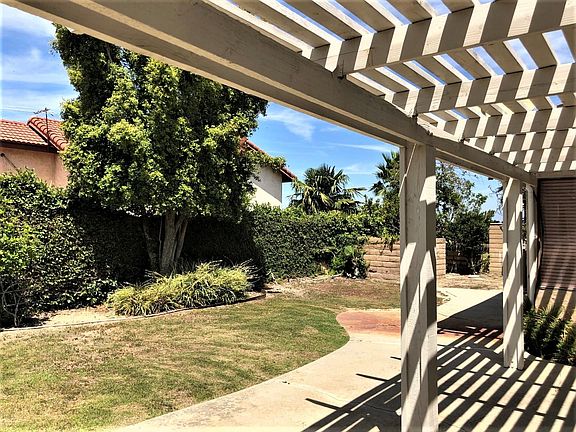 3rd image of 3202 Bent Twig Ln