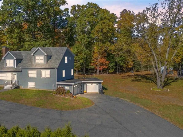 82 Chase Road, South Hampton, NH 03827