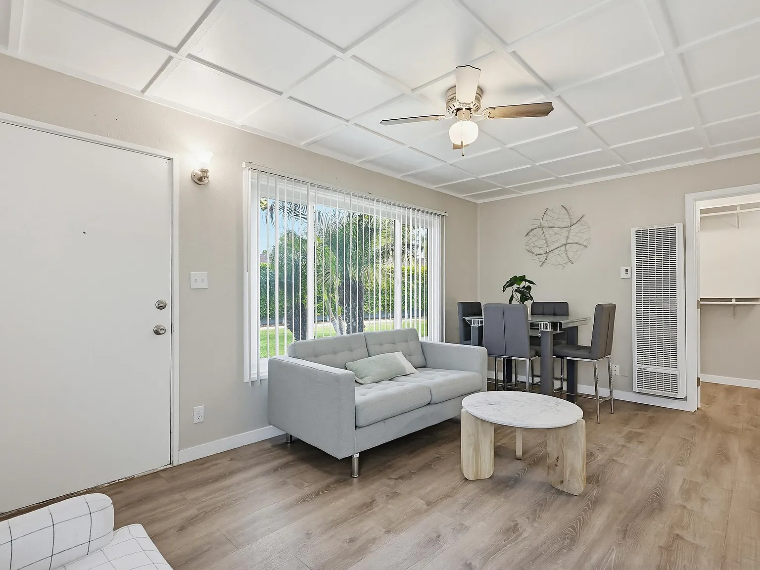 Park Palomar Apartments — Photo 3