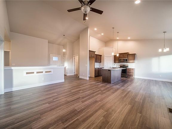 2nd image of 5140 Chapel Hill Dr