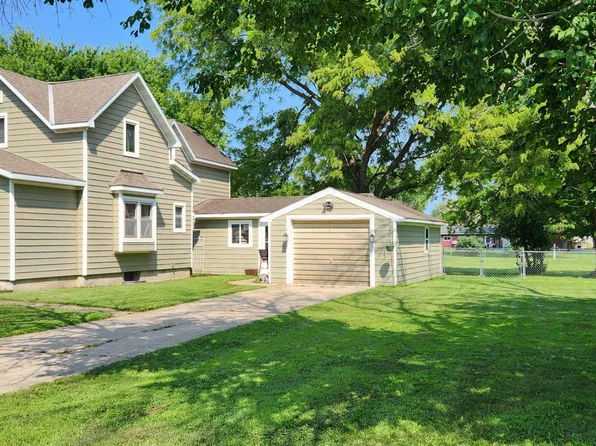 217 Dugan St S, Welcome, MN 56181
