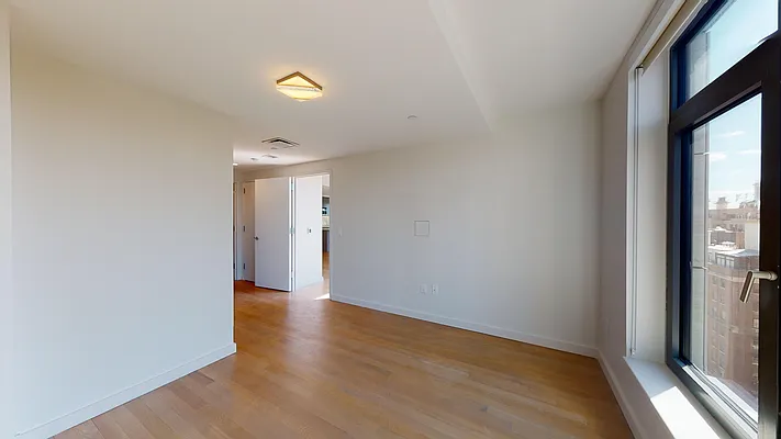 Rented by Bond New York | media 7