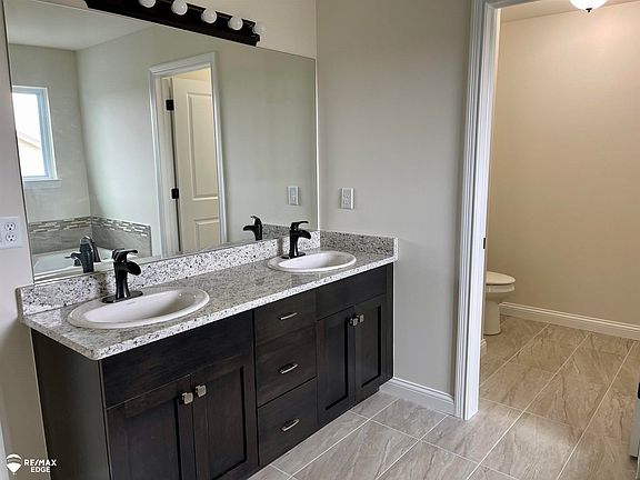 4th image of 8213 Peninsula Cir