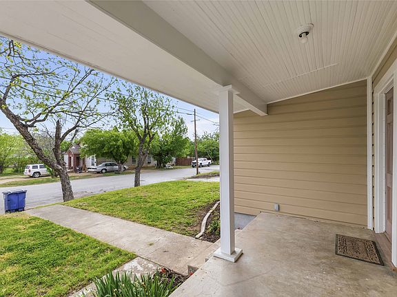 4th image of 901 6th St