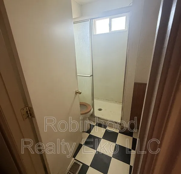 1235 Avenue G — Photo 18