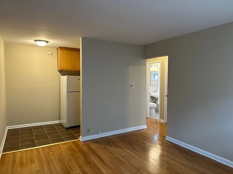 Cozy 1BR in Riverwest $925 Heat Included | Hardwood Floors | Storage + Laundry — Photo 3