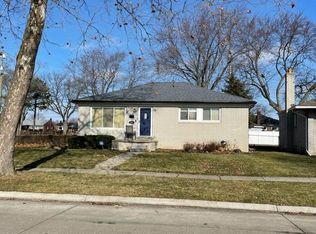 24884 Greenbrier Ave, Eastpointe, MI 48021