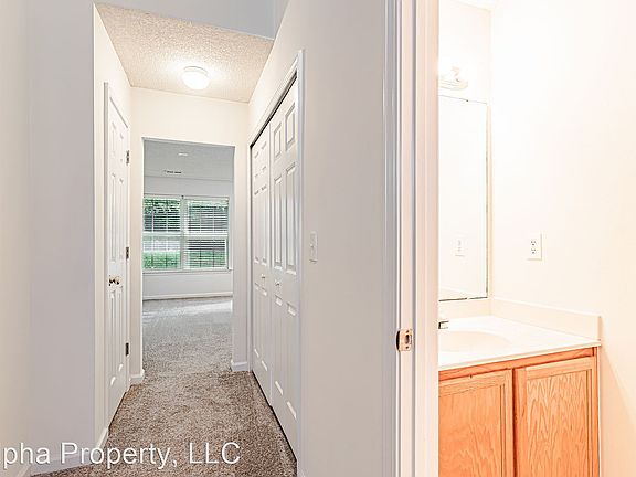 5th image of 608 Bywater Pl